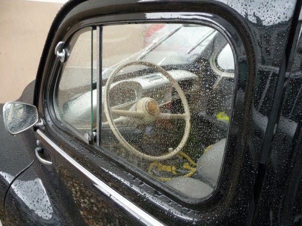 Renault 4CV Cremeschnittchen innen