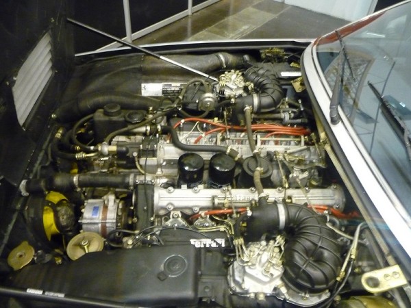 1986 Ferrari 412i Motor